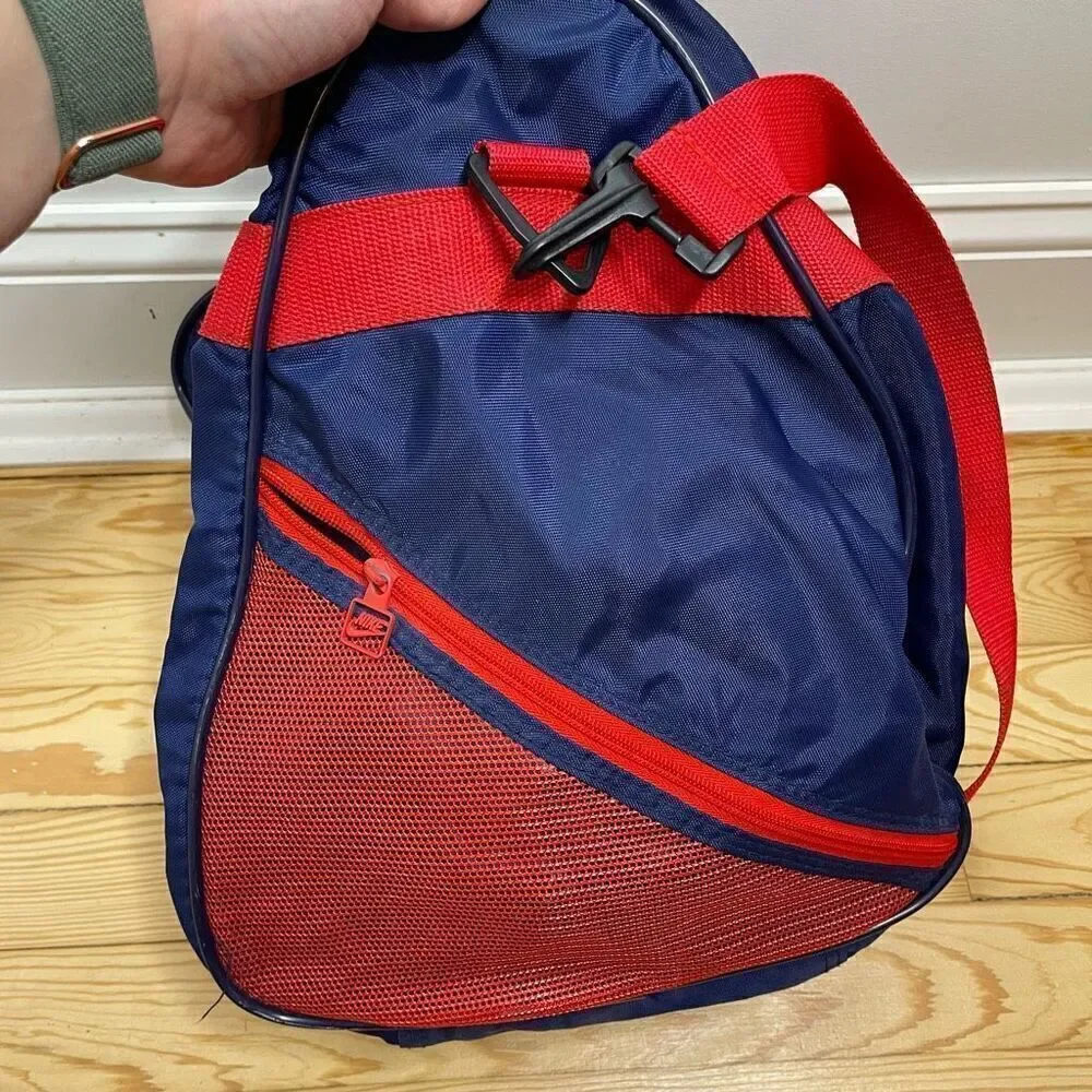 Vintage NIKE Duffle Gym Bag Taiwan Made‎ YKK Zippers RARE Travel Gym Blue Red